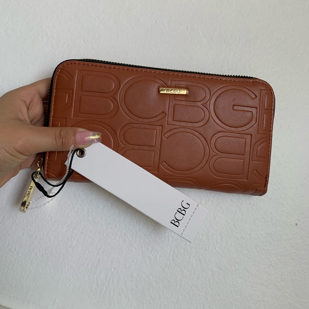 BCBG wallet